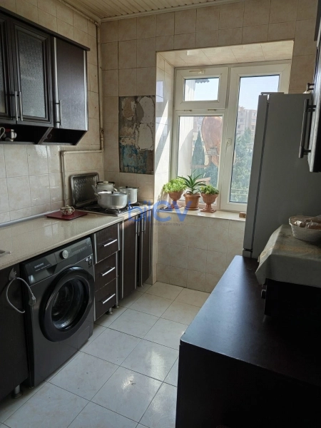 Satış 3 otaqlı Köhnə Tikili bina evi  58m², Bakı