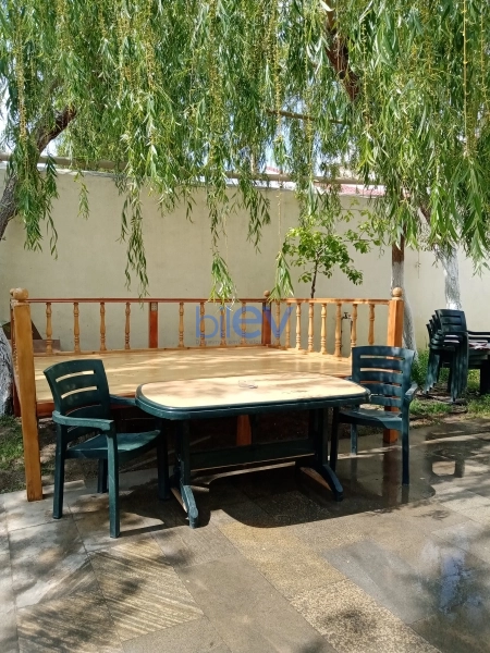 Satış 5 otaqlı Həyət evi  4m², Bakı