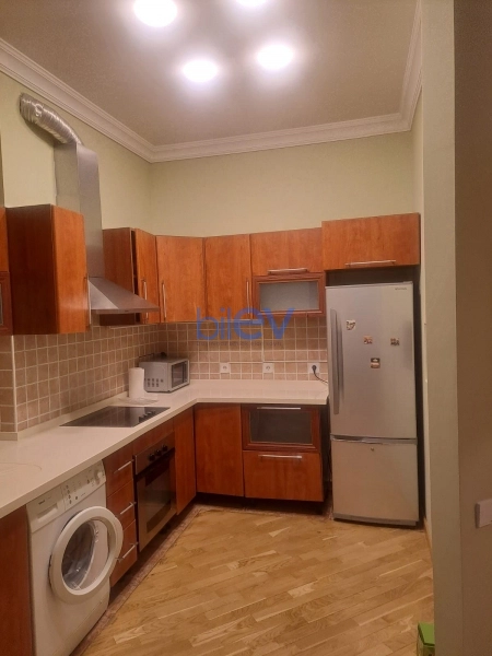 Aylıq Kirayə 2 otaqlı Yeni Tikili bina evi  70m², Bakı