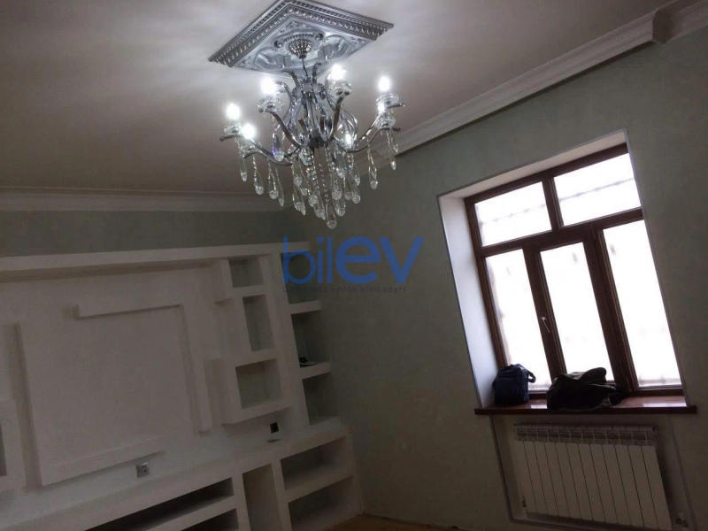Satış 4 otaqlı Həyət evi  200m², Bakı