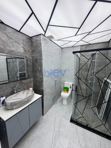 Satış 3 otaqlı Yeni Tikili bina evi  130m², Bakı