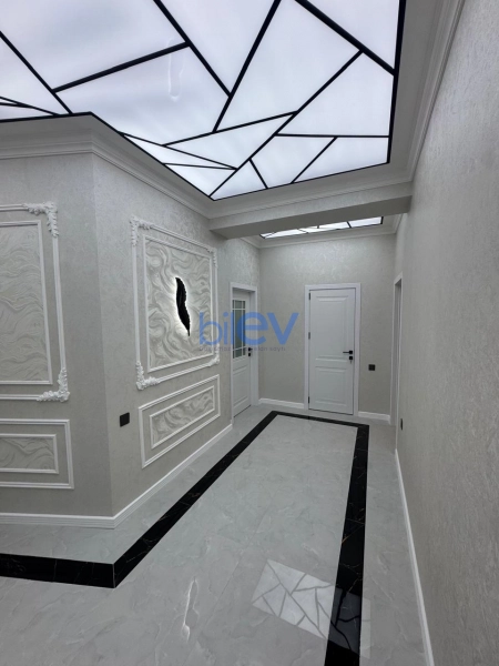 Satış 3 otaqlı Yeni Tikili bina evi  130m², Bakı