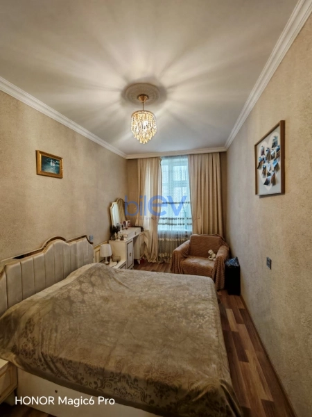 Satış 3 otaqlı Köhnə Tikili bina evi  65m², Bakı