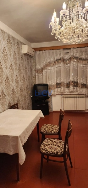 Satış 2 otaqlı Köhnə Tikili bina evi  65m², Bakı
