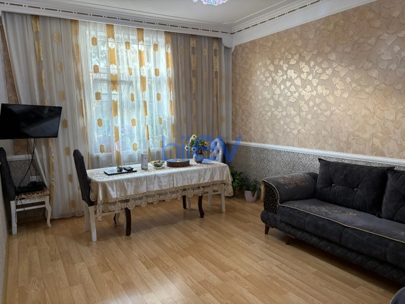 Satış 2 otaqlı Köhnə Tikili bina evi  65m², Bakı