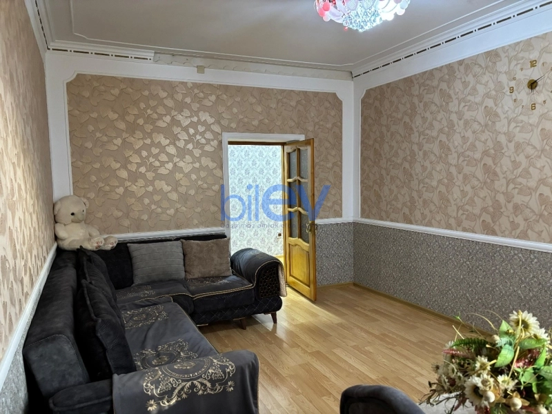 Satış 2 otaqlı Köhnə Tikili bina evi  65m², Bakı