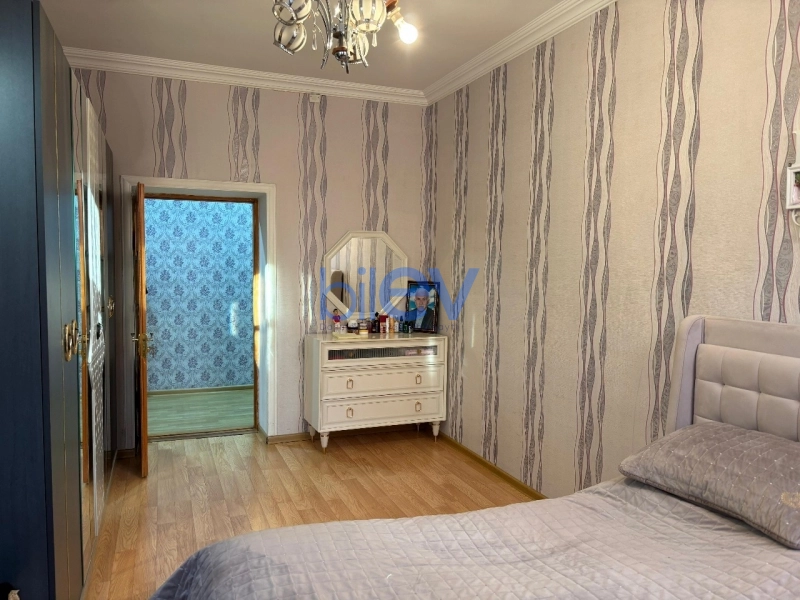 Satış 2 otaqlı Köhnə Tikili bina evi  65m², Bakı