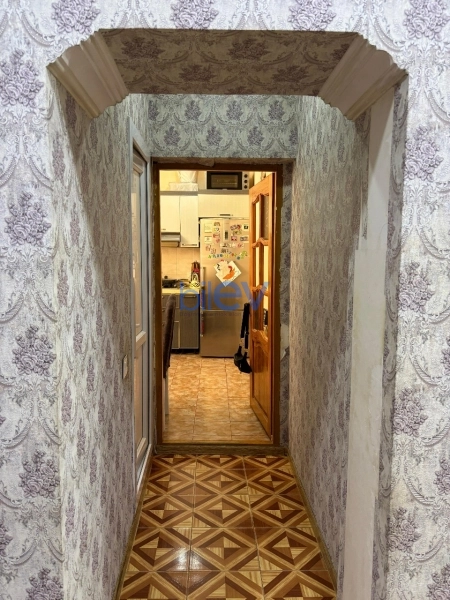 Satış 2 otaqlı Köhnə Tikili bina evi  65m², Bakı