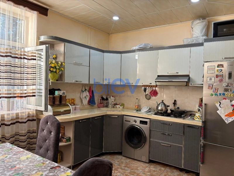 Satış 2 otaqlı Köhnə Tikili bina evi  65m², Bakı