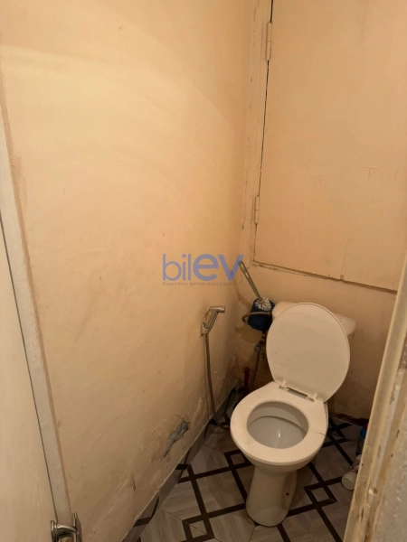 Aylıq Kirayə 1 otaqlı Köhnə Tikili bina evi  55m², Bakı