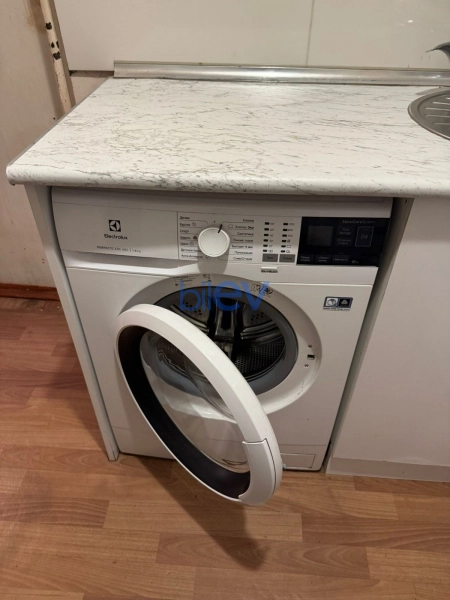 Aylıq Kirayə 1 otaqlı Köhnə Tikili bina evi  55m², Bakı