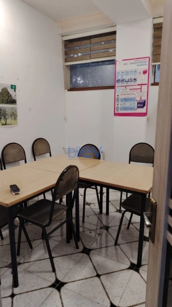 Aylıq Kirayə 10 otaqlı Ofis  90m², Bakı