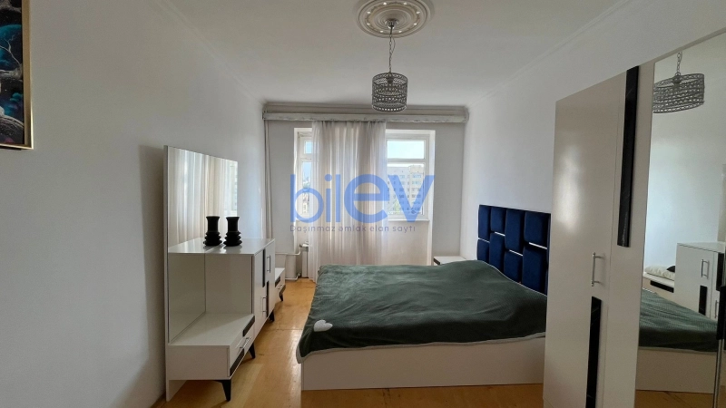 Satış 3 otaqlı Köhnə Tikili bina evi  70m², Bakı