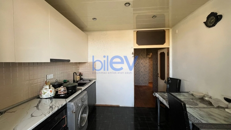 Satış 3 otaqlı Köhnə Tikili bina evi  70m², Bakı