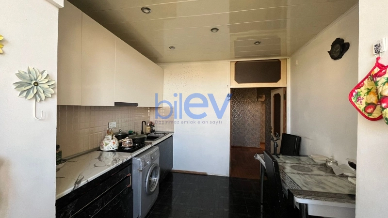 Satış 3 otaqlı Köhnə Tikili bina evi  70m², Bakı