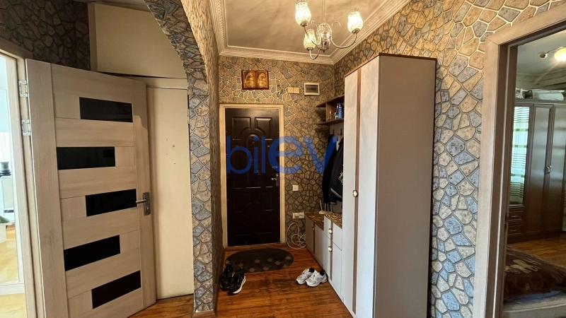 Satış 3 otaqlı Köhnə Tikili bina evi  70m², Bakı