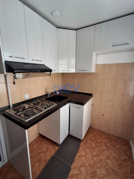 Satış 2 otaqlı Köhnə Tikili bina evi  60m², Bakı