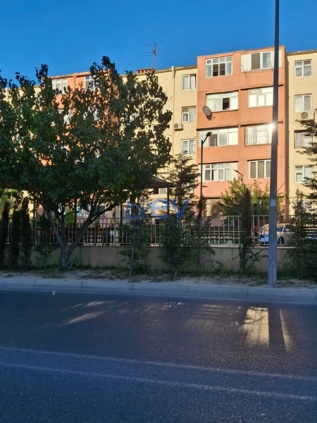 Satış 2 otaqlı Köhnə Tikili bina evi  60m², Bakı