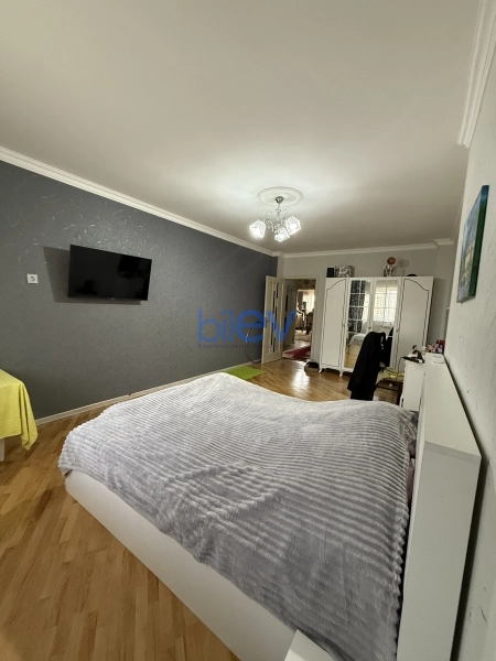 Satış 3 otaqlı Yeni Tikili bina evi  130m², Bakı