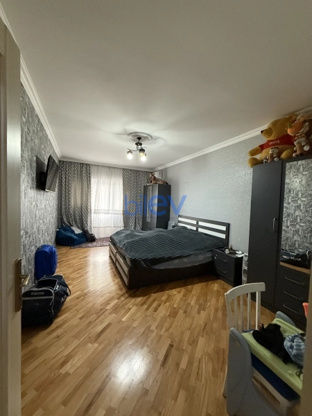 Satış 3 otaqlı Yeni Tikili bina evi  130m², Bakı