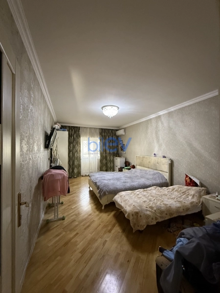 Satış 3 otaqlı Yeni Tikili bina evi  130m², Bakı