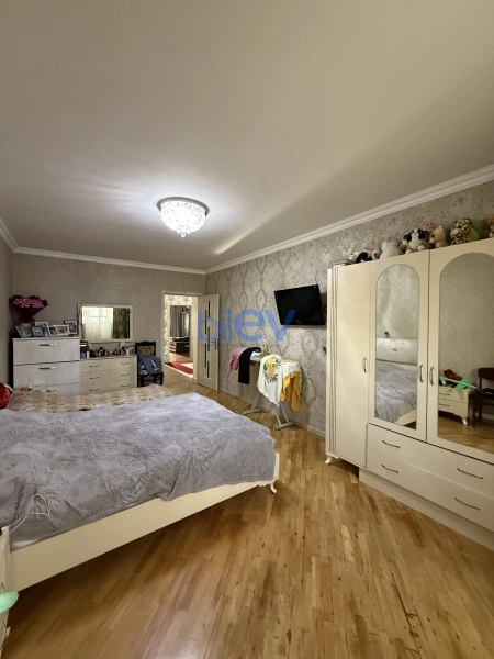 Satış 3 otaqlı Yeni Tikili bina evi  130m², Bakı
