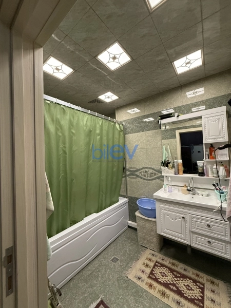 Satış 3 otaqlı Yeni Tikili bina evi  130m², Bakı