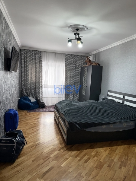 Satış 3 otaqlı Yeni Tikili bina evi  130m², Bakı
