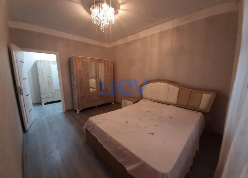 Satış 2 otaqlı Köhnə Tikili bina evi  70m², Bakı