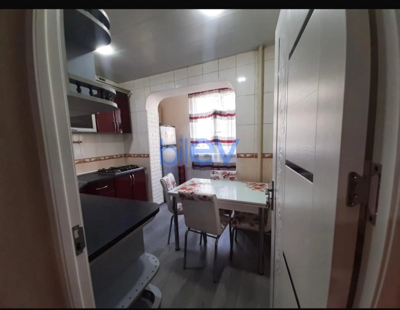 Satış 2 otaqlı Köhnə Tikili bina evi  70m², Bakı