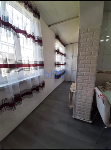 Satış 2 otaqlı Köhnə Tikili bina evi  70m², Bakı