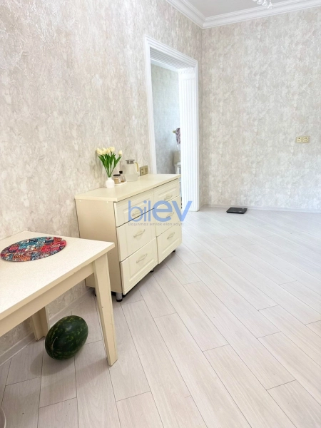 Aylıq Kirayə 5 otaqlı Həyət evi  400m², Bakı