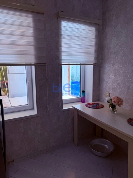 Aylıq Kirayə 5 otaqlı Həyət evi  400m², Bakı