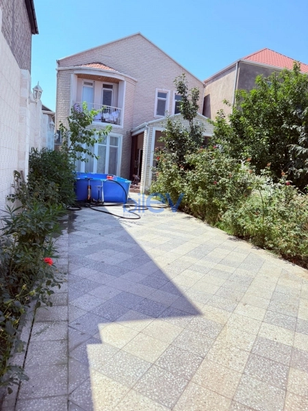 Aylıq Kirayə 5 otaqlı Həyət evi  400m², Bakı