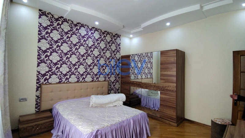 Aylıq Kirayə 9 otaqlı Həyət evi  560m², Bakı