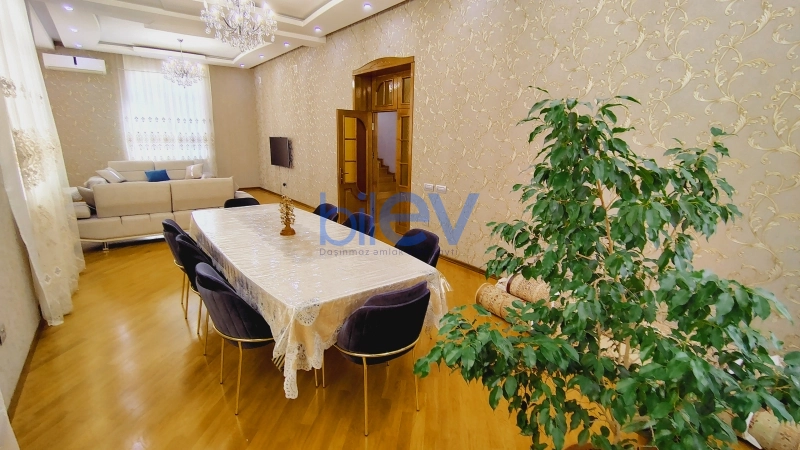 Aylıq Kirayə 9 otaqlı Həyət evi  560m², Bakı