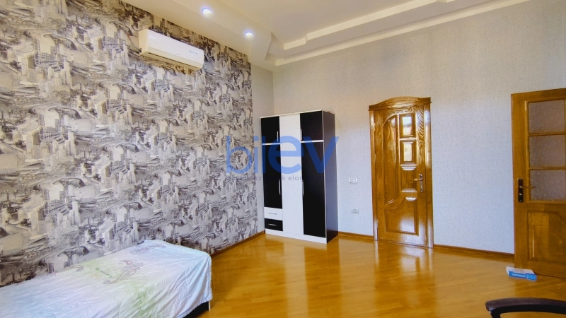 Aylıq Kirayə 9 otaqlı Həyət evi  560m², Bakı