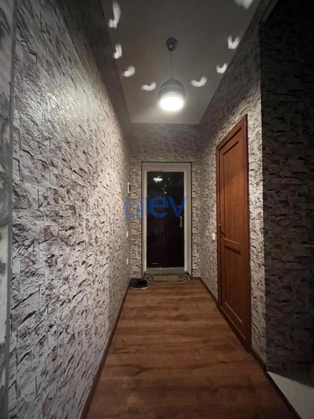 Satış 2 otaqlı Köhnə Tikili bina evi  50m², Bakı