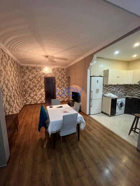 Satış 2 otaqlı Köhnə Tikili bina evi  50m², Bakı