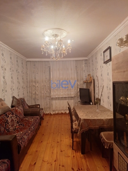 Satış 3 otaqlı Köhnə Tikili bina evi  72m², Gəncə