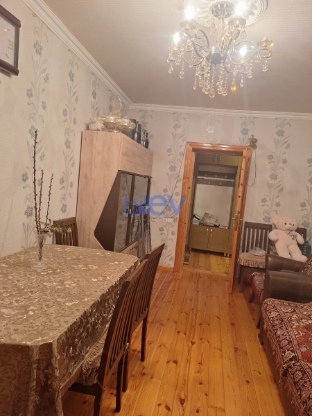 Satış 3 otaqlı Köhnə Tikili bina evi  72m², Gəncə