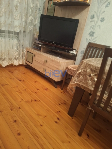Satış 3 otaqlı Köhnə Tikili bina evi  72m², Gəncə