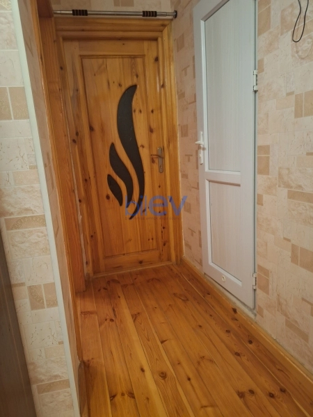Satış 3 otaqlı Köhnə Tikili bina evi  72m², Gəncə
