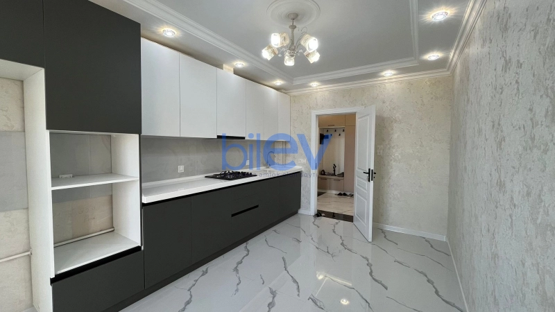 Satış 4 otaqlı Köhnə Tikili bina evi  110m², Bakı
