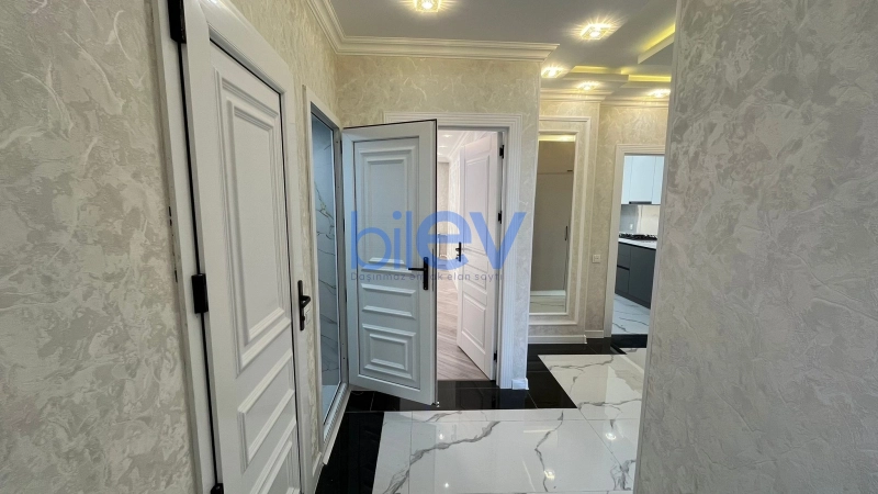 Satış 4 otaqlı Köhnə Tikili bina evi  110m², Bakı
