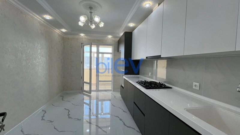 Satış 4 otaqlı Köhnə Tikili bina evi  110m², Bakı