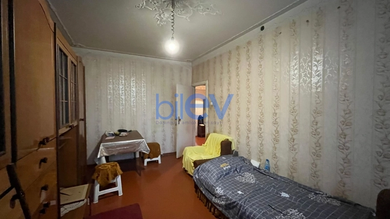 Satış 3 otaqlı Köhnə Tikili bina evi  70m², Bakı