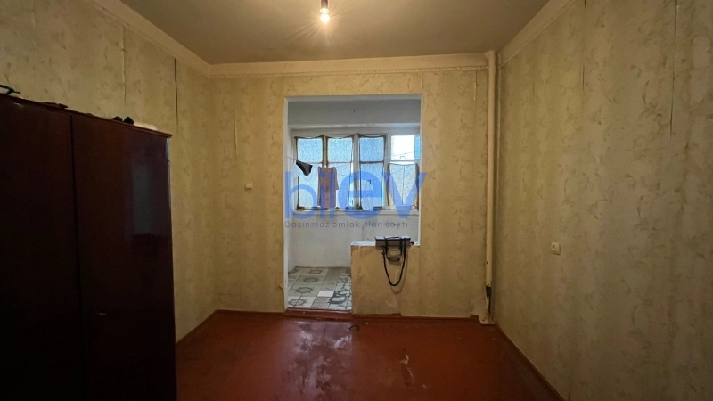 Satış 3 otaqlı Köhnə Tikili bina evi  70m², Bakı