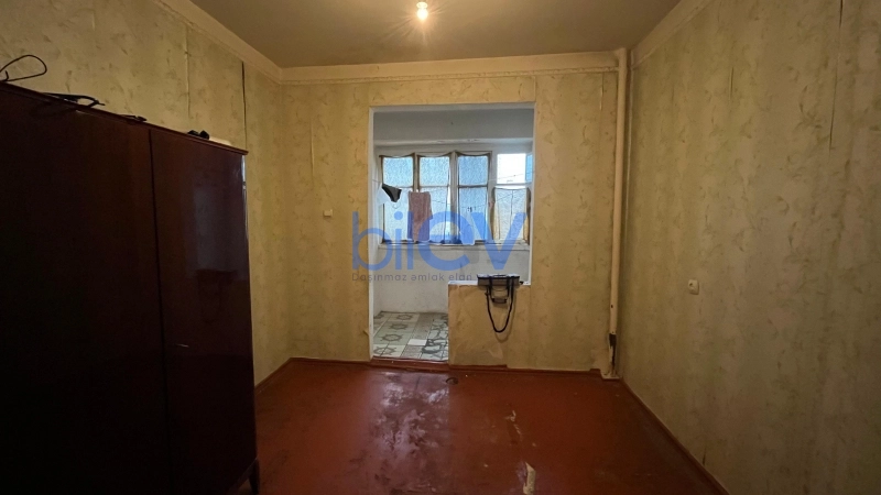 Satış 3 otaqlı Köhnə Tikili bina evi  70m², Bakı