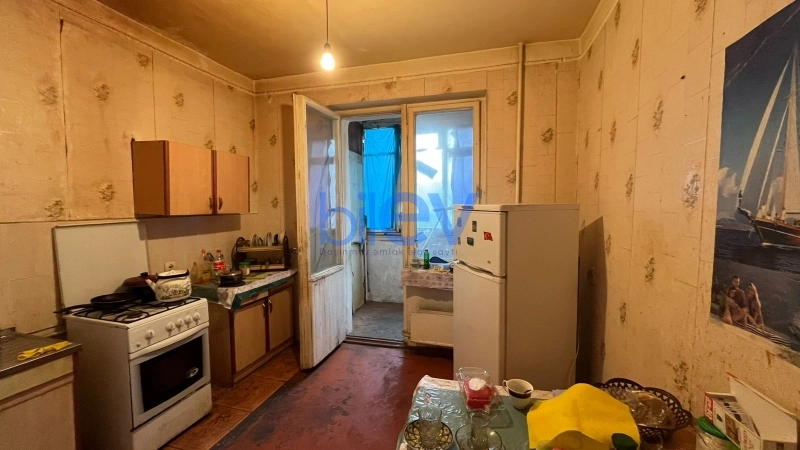 Satış 3 otaqlı Köhnə Tikili bina evi  70m², Bakı